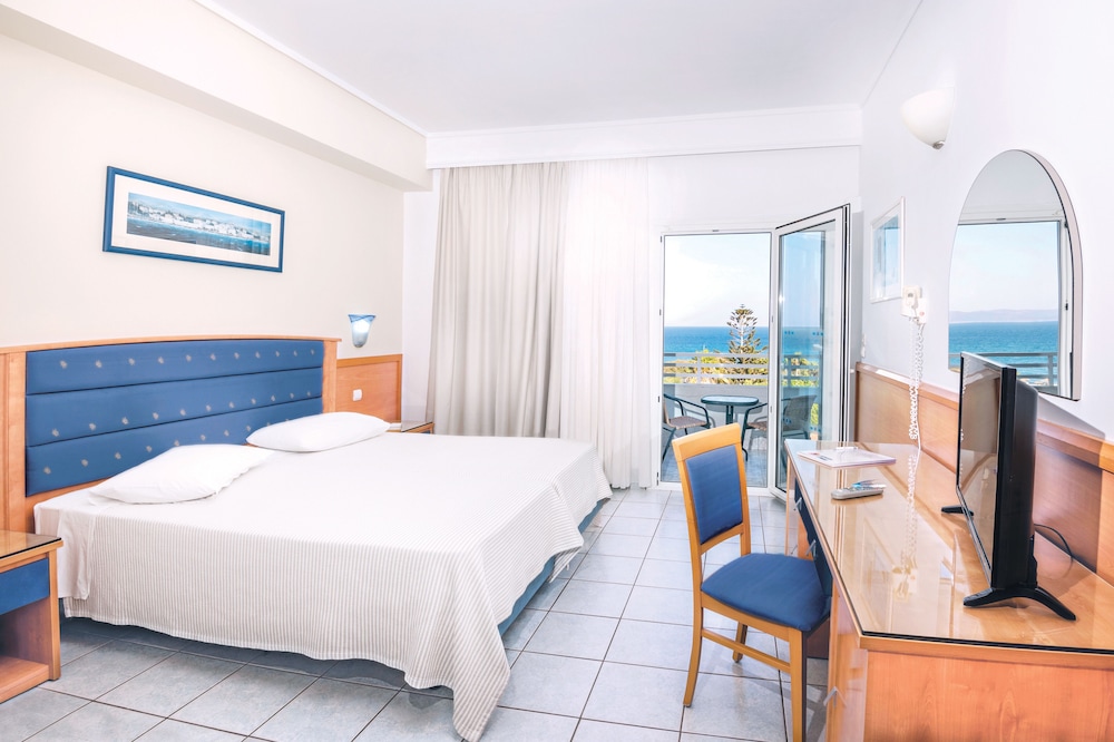 Atlantis Hotel — Hotel rooms in Kos Town, South Aegean