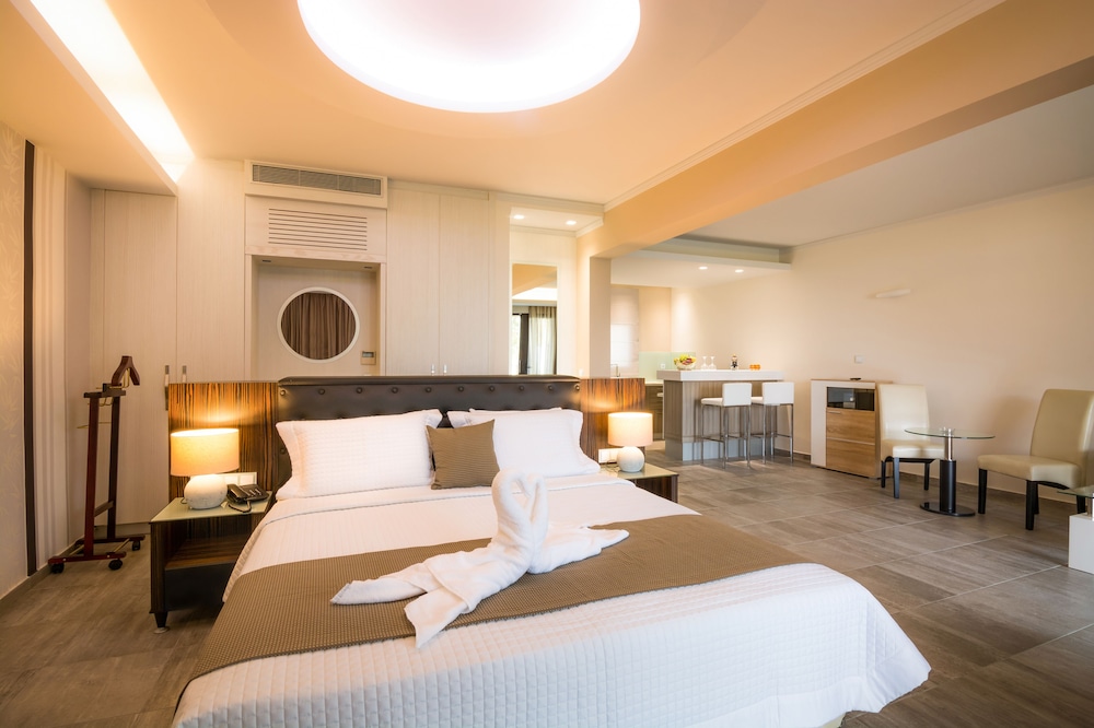 Atlantis Hotel — Hotel rooms in Kos Town, South Aegean