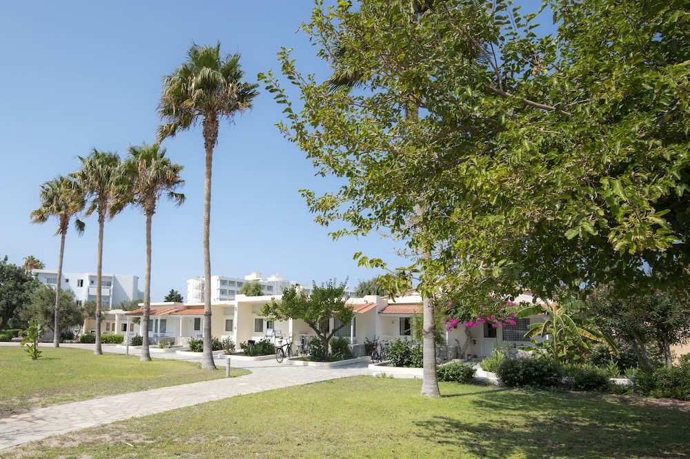 Atlantis Hotel — Hotel building in Kos Town, South Aegean