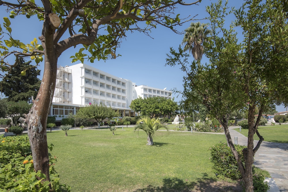 Atlantis Hotel — Hotel building in Kos Town, South Aegean