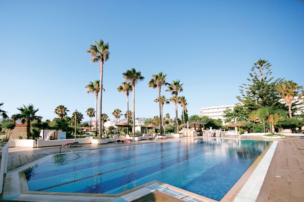Atlantis Hotel image