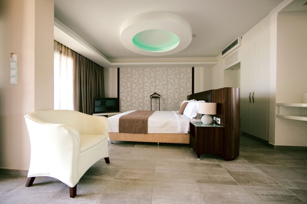 Atlantis Hotel — Hotel rooms in Kos Town, South Aegean