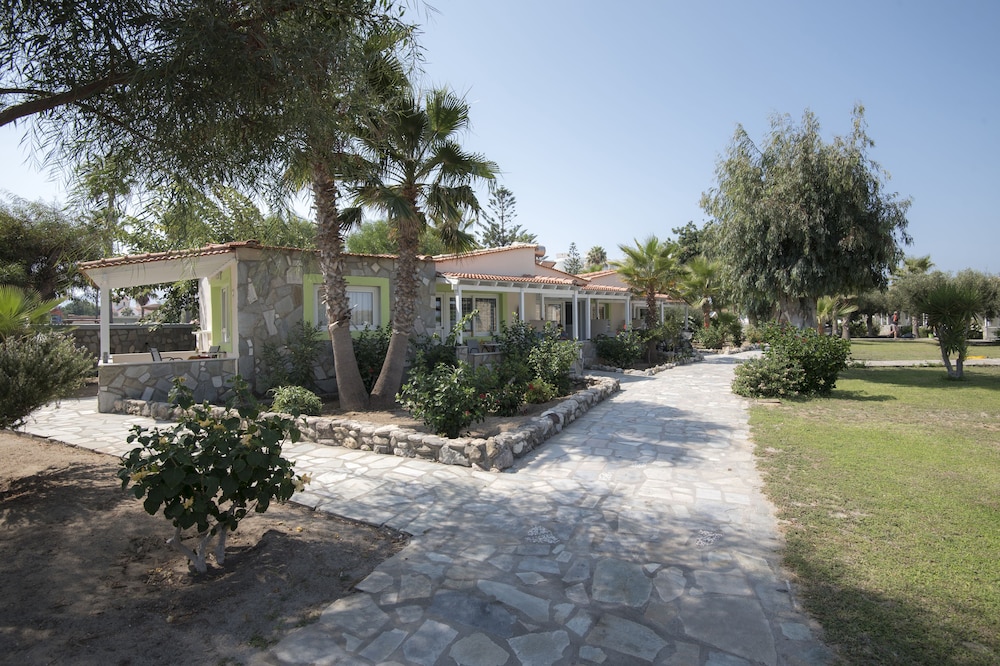 Atlantis Hotel — Hotel building in Kos Town, South Aegean