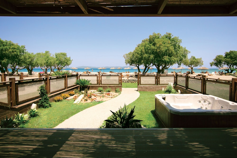 Atlantis Hotel — Beach in Kos Town, South Aegean