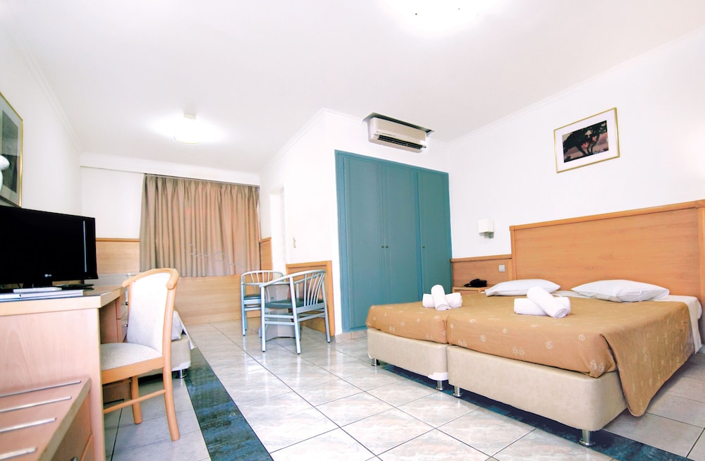 Atlantis Hotel — Hotel rooms in Kos Town, South Aegean