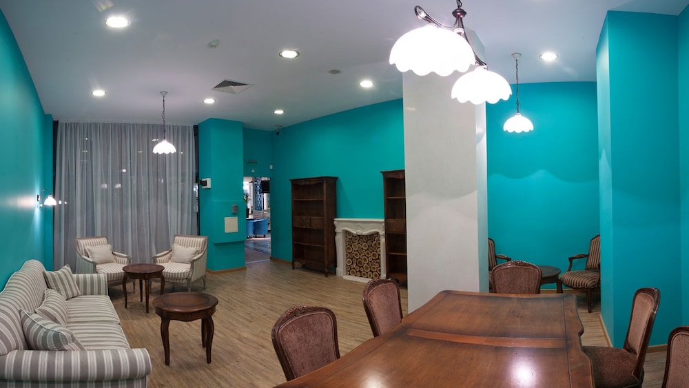 Azalia Hotel Balneo & SPA — Hotel building in Varna, Varna Region