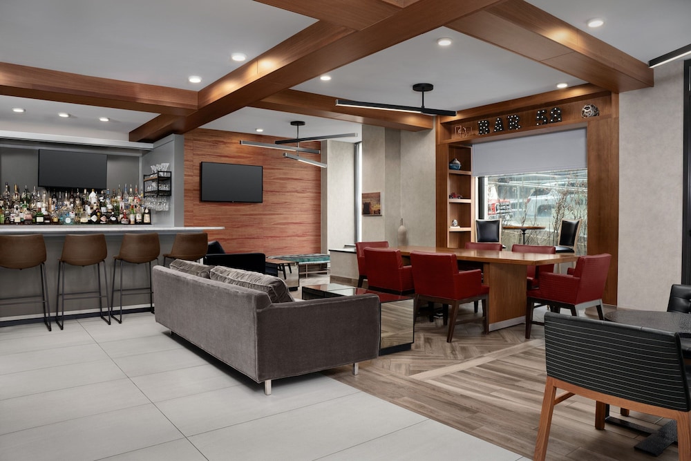 Fairfield Inn & Suites New York Manhattan / Central Park — Restaurant & bars in New York City, New York State