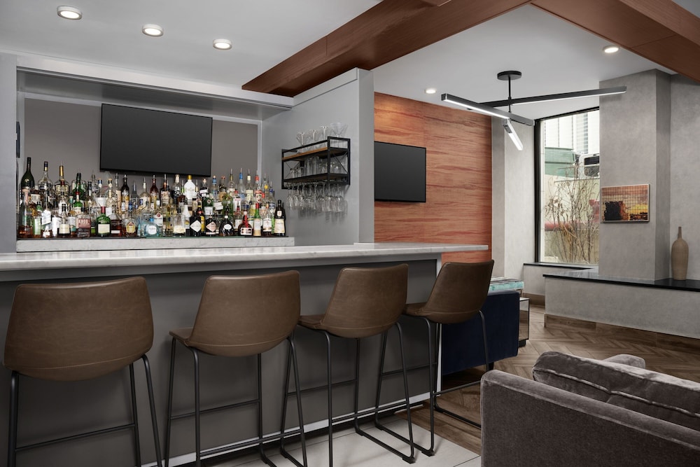 Fairfield Inn & Suites New York Manhattan / Central Park — Restaurant & bars in New York City, New York State