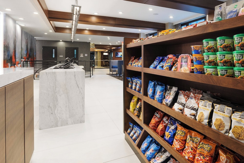 Fairfield Inn & Suites New York Manhattan / Central Park — Restaurant & bars in New York City, New York State