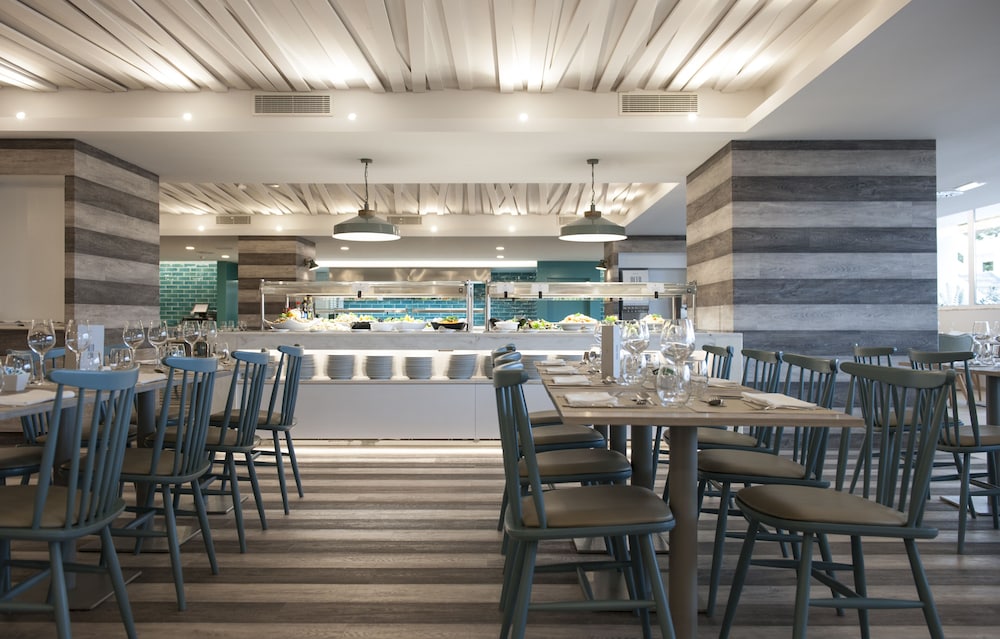 Hotel Alto Lido — Restaurant & bars in Funchal, Madeira
