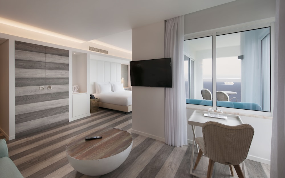 Hotel Alto Lido — Hotel rooms in Funchal, Madeira