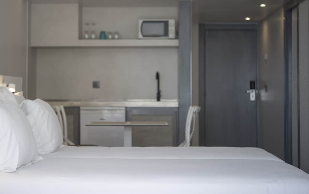 Hotel Alto Lido — Hotel rooms in Funchal, Madeira