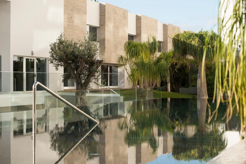Hotel Alto Lido — Hotel building in Funchal, Madeira