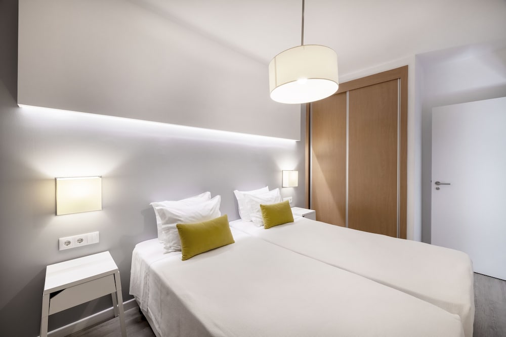Alvormar Apartamentos Turísticos — Hotel rooms in Alvor, Faro