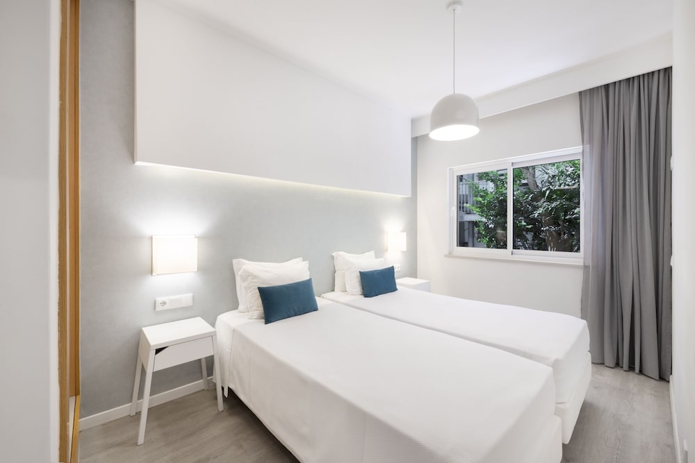 Alvormar Apartamentos Turísticos — Hotel rooms in Alvor, Faro