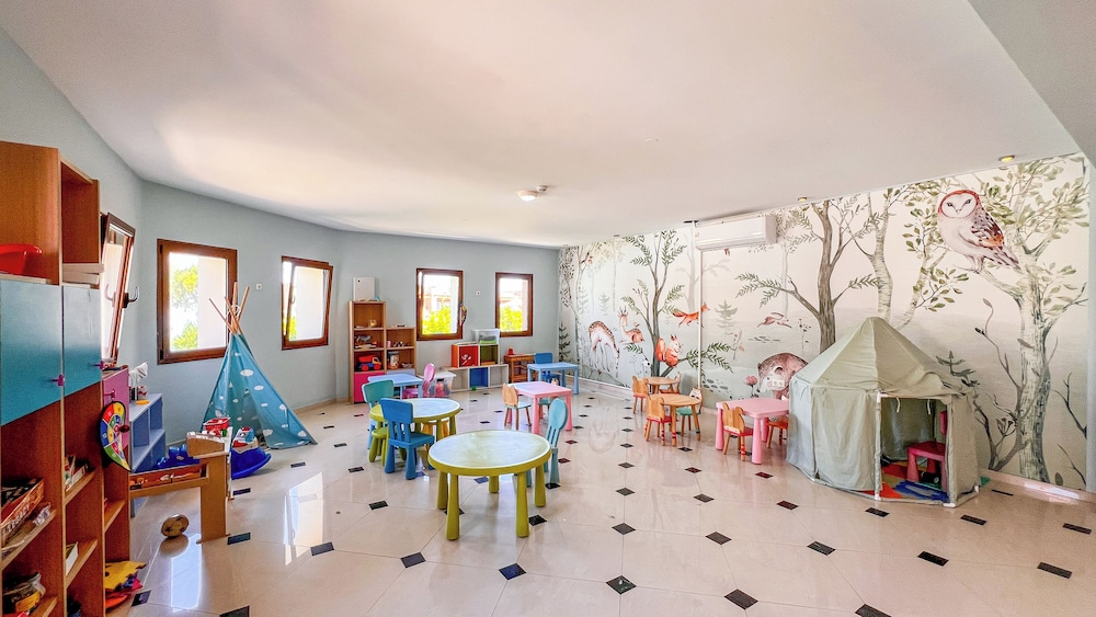 Atrium Palace Thalasso Spa Resort & Villas — Attractions for children in Kalathos, South Aegean