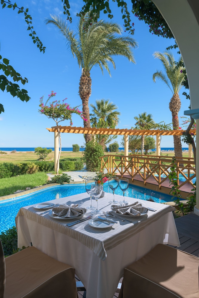Atrium Palace Thalasso Spa Resort & Villas — Swimming pool in Kalathos, South Aegean