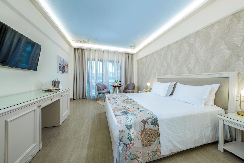 Atrium Palace Thalasso Spa Resort & Villas — Hotel rooms in Kalathos, South Aegean