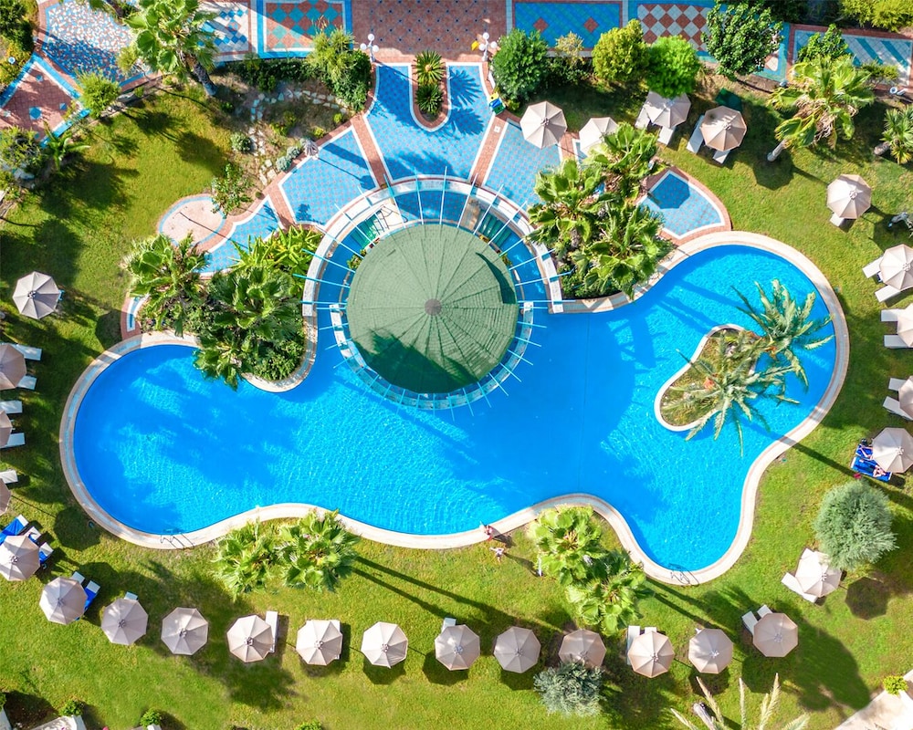 Atrium Palace Thalasso Spa Resort & Villas — Swimming pool in Kalathos, South Aegean