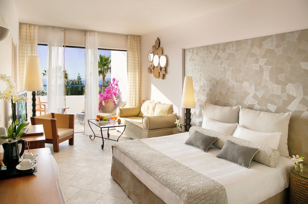 Azia Resort and Spa — Hotel rooms in Chlorakas, Paphos Region