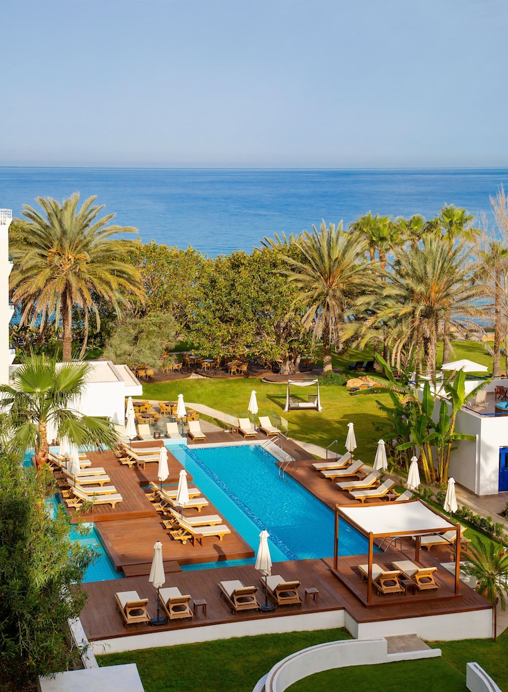 Azia Resort and Spa — Swimming pool in Chlorakas, Paphos Region