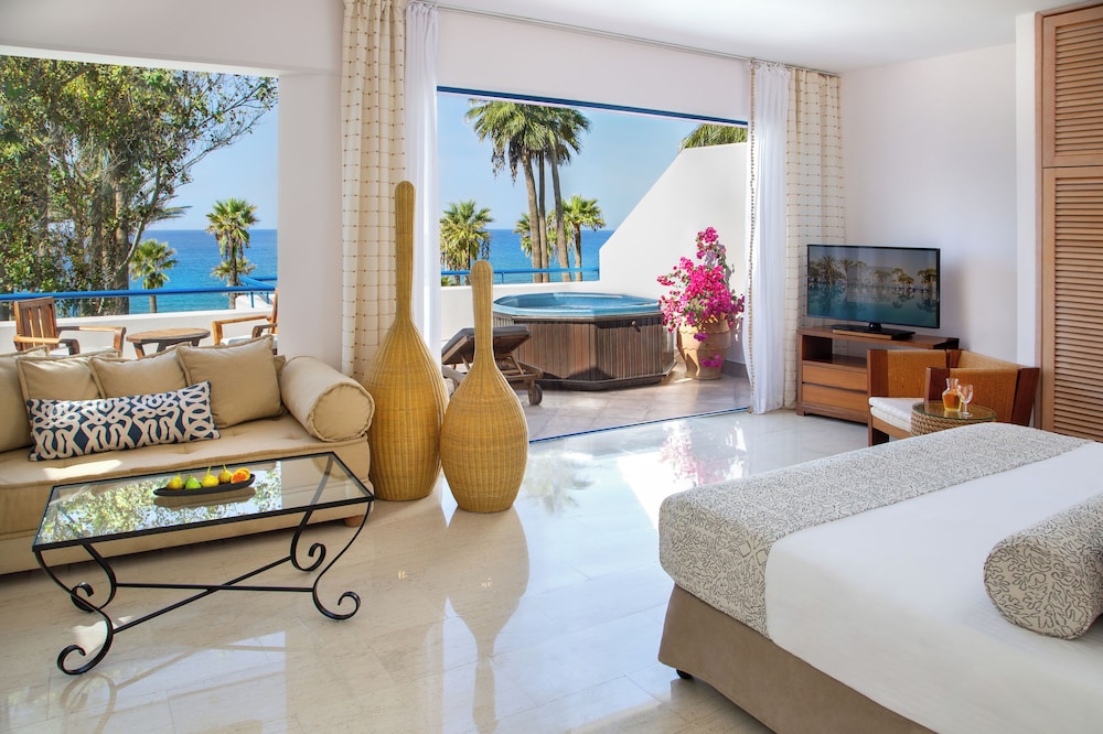 Azia Resort and Spa — Hotel rooms in Chlorakas, Paphos Region