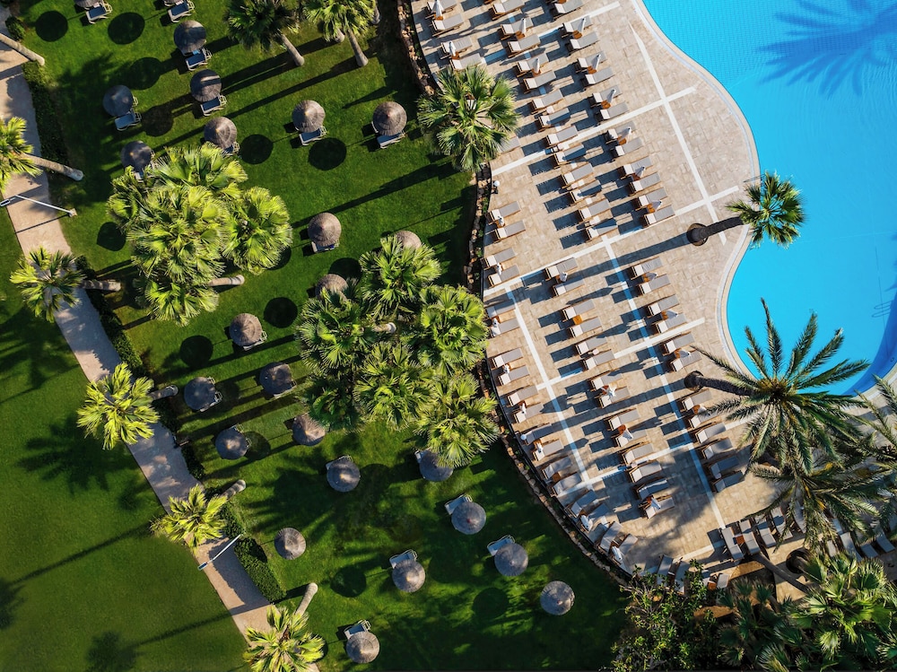 Azia Resort and Spa — Swimming pool in Chlorakas, Paphos Region