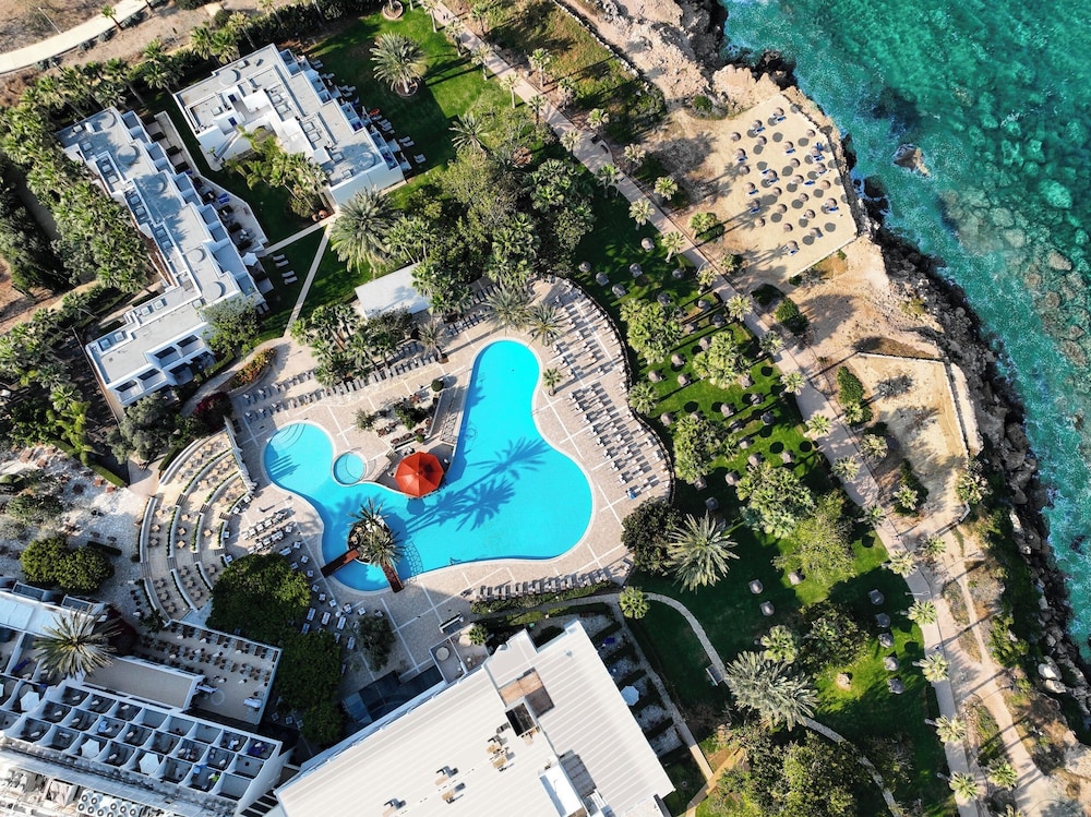 Azia Resort and Spa — Swimming pool in Chlorakas, Paphos Region