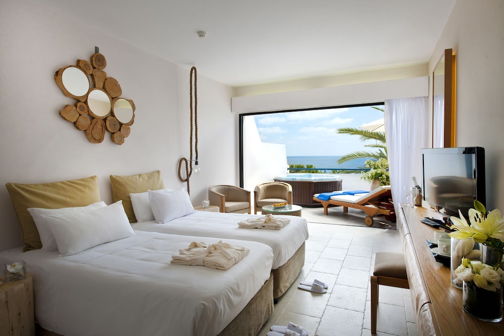 Azia Resort and Spa — Hotel rooms in Chlorakas, Paphos Region