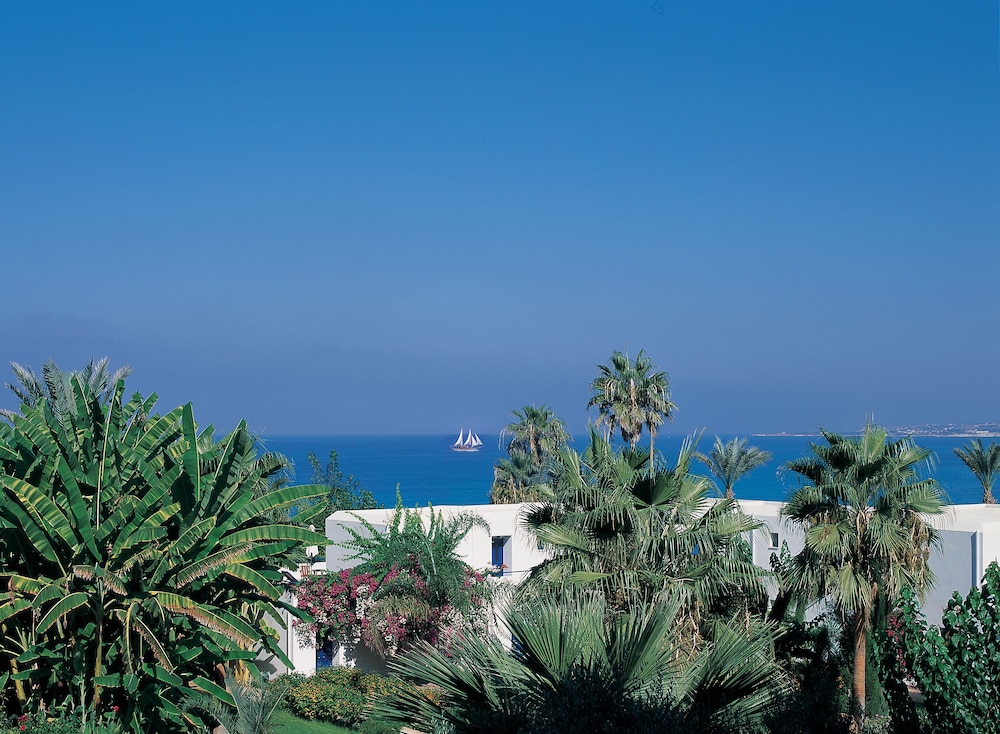 Azia Resort and Spa — Hotel building in Chlorakas, Paphos Region