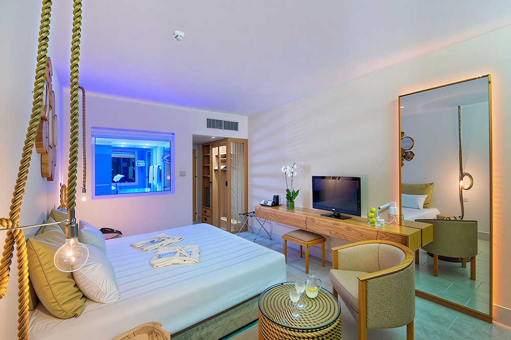 Azia Resort and Spa — Hotel rooms in Chlorakas, Paphos Region