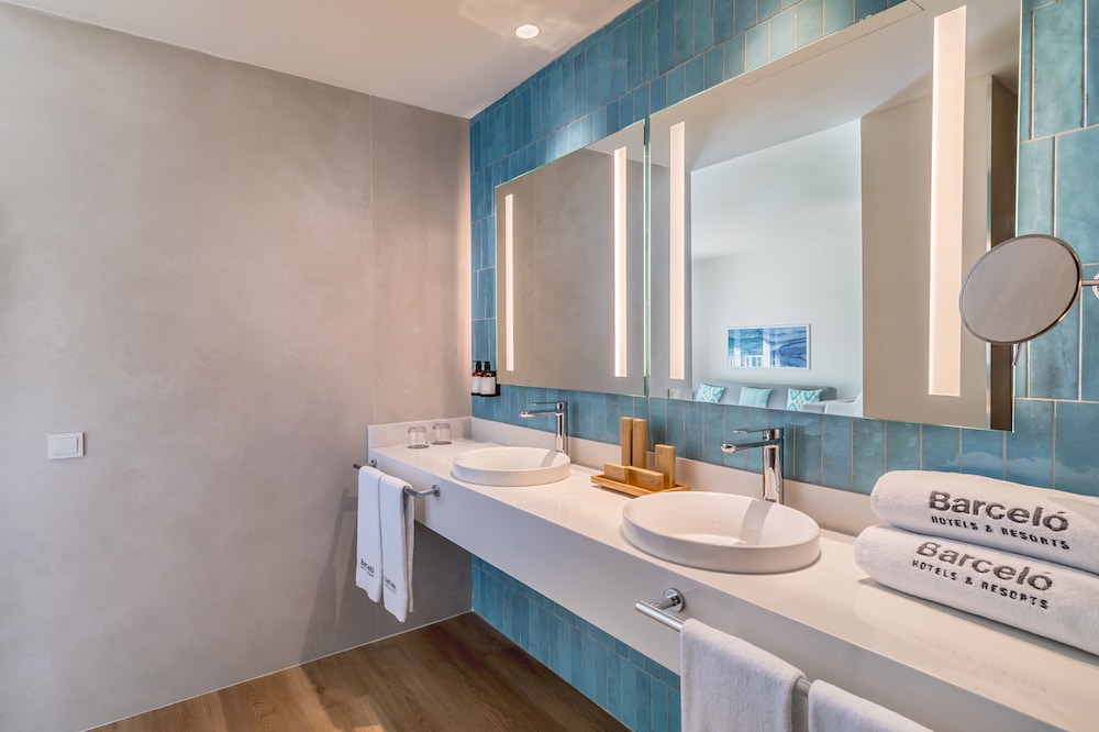 Barceló Ponent Beach — Hotel rooms in Cala d´Or, Balearic Islands