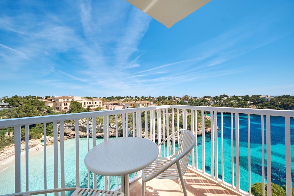 Barceló Ponent Beach — Hotel rooms in Cala d´Or, Balearic Islands