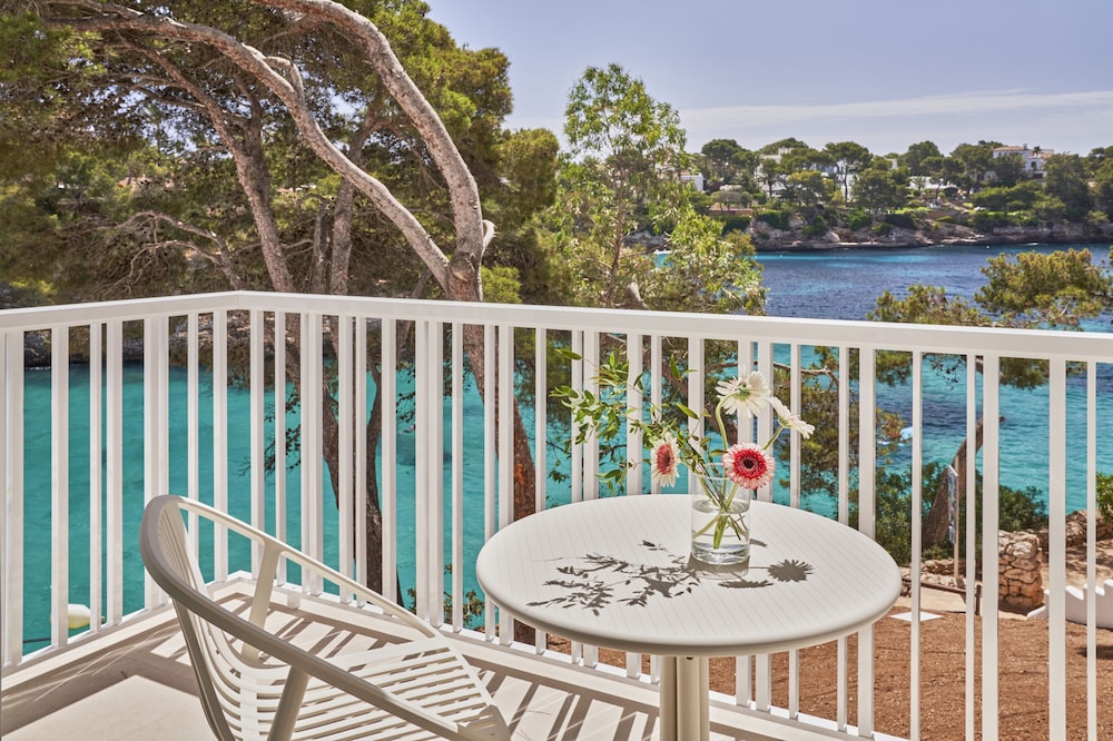 Barceló Ponent Beach — Hotel rooms in Cala d´Or, Balearic Islands
