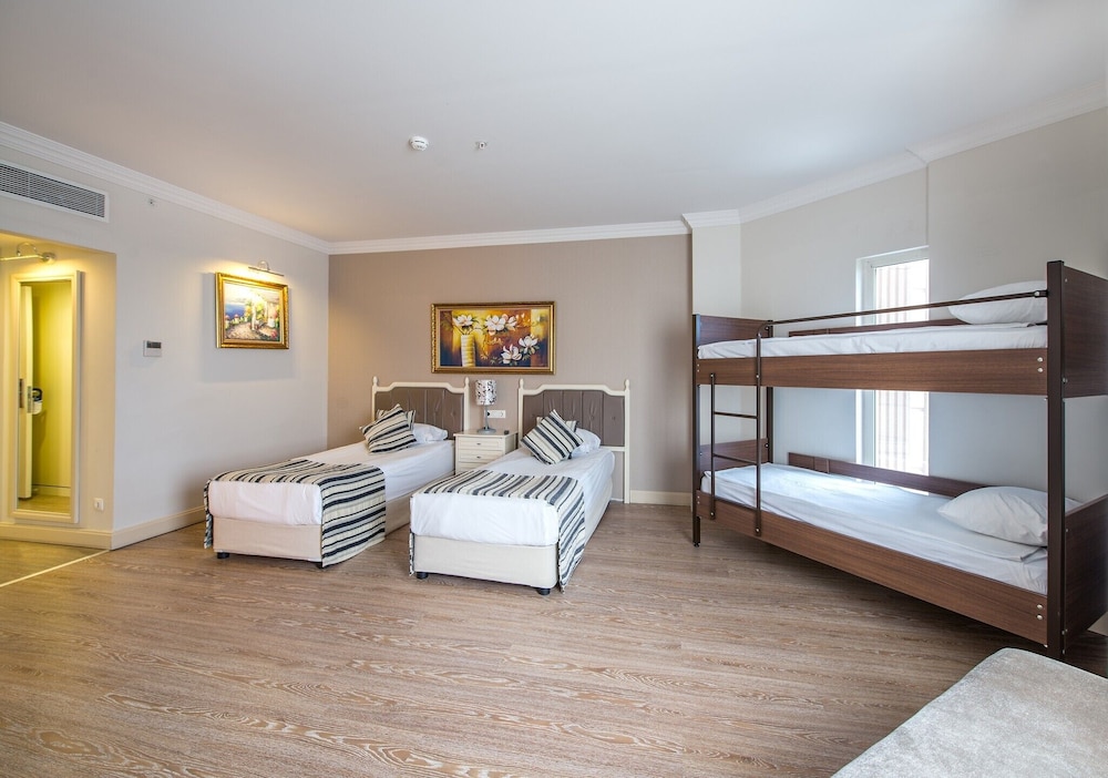 Crystal Tat Beach Pearl Collection - All inclusive — Rooms in Belek
