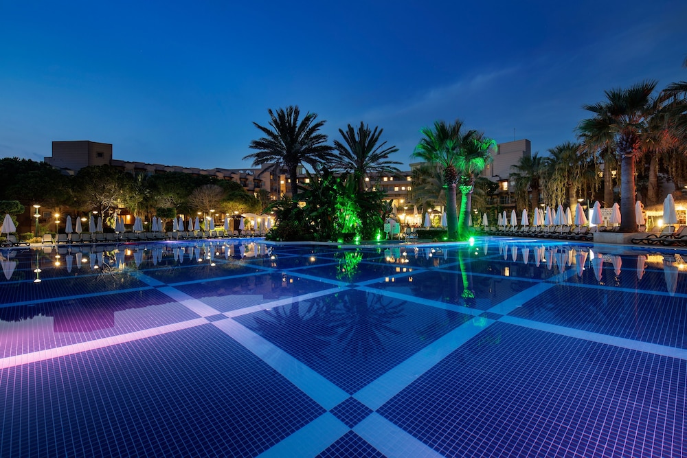 Crystal Tat Beach Pearl Collection - All inclusive — Pool in Belek