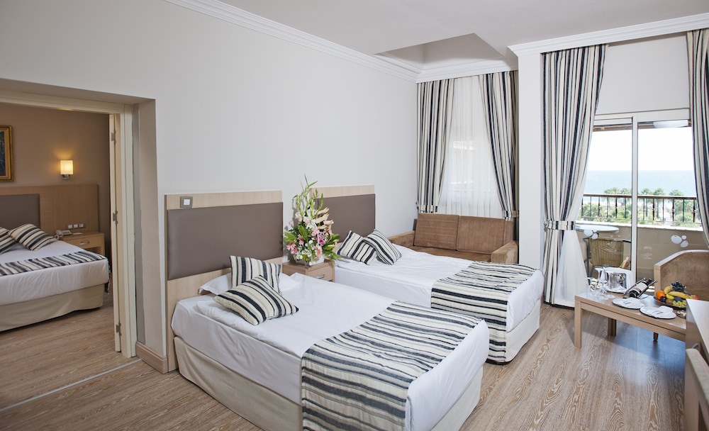 Crystal Tat Beach Pearl Collection - All inclusive — Rooms in Belek
