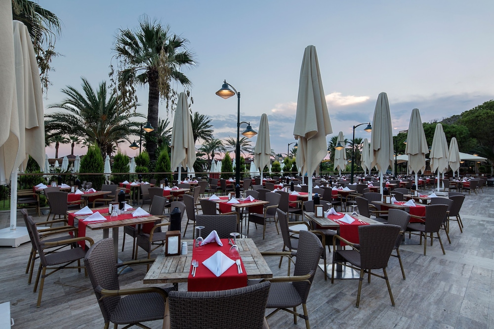 Crystal Tat Beach Pearl Collection - All inclusive — Restaurant in Belek