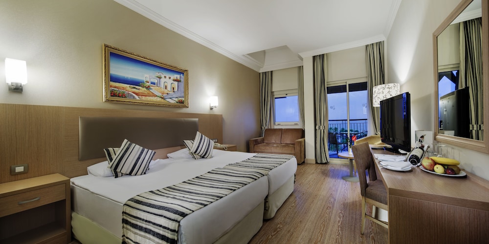 Crystal Tat Beach Pearl Collection - All inclusive — Rooms in Belek