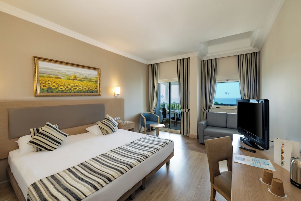 Crystal Tat Beach Pearl Collection - All inclusive — Rooms in Belek