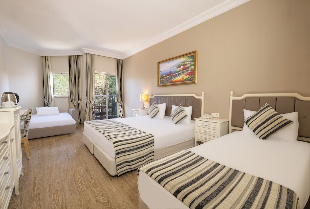 Crystal Tat Beach Pearl Collection - All inclusive — Rooms in Belek