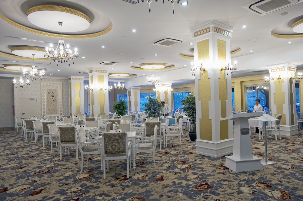 Crystal Tat Beach Pearl Collection - All inclusive — Restaurant in Belek