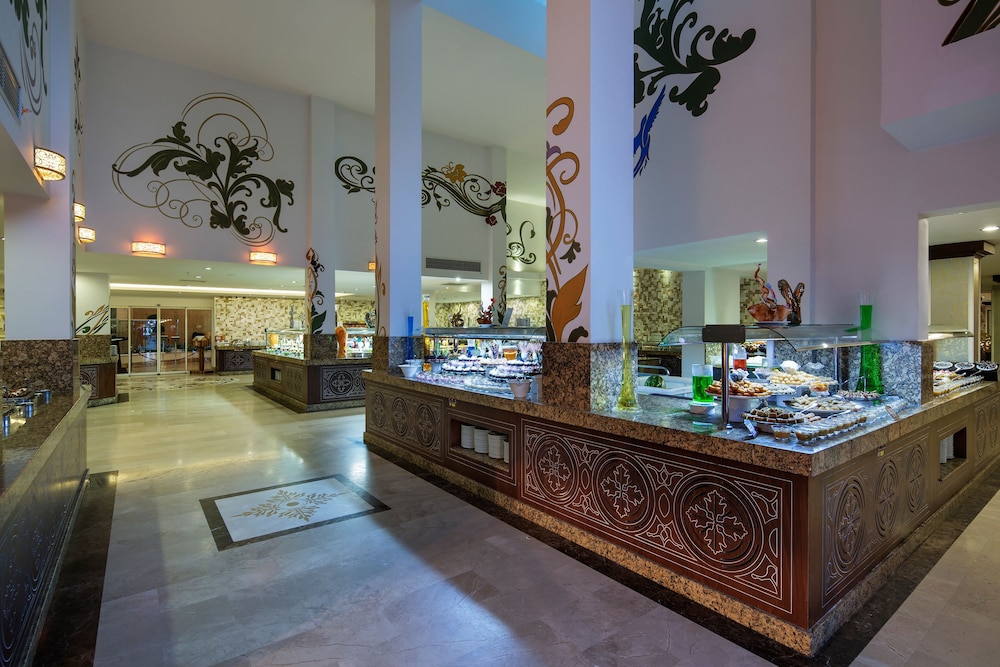 Crystal Tat Beach Pearl Collection - All inclusive — Restaurant in Belek