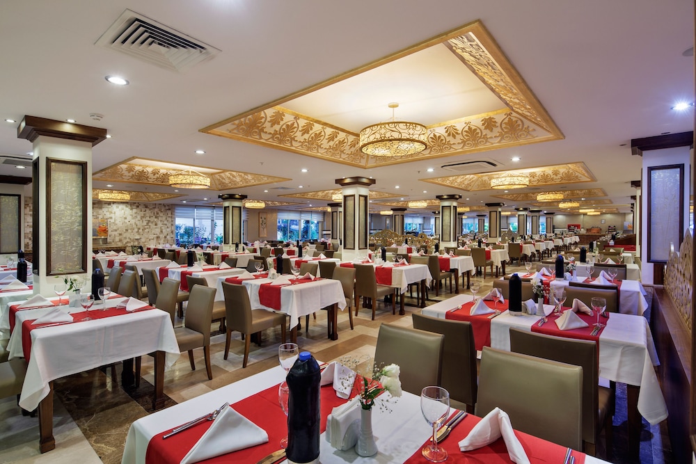 Crystal Tat Beach Pearl Collection - All inclusive — Restaurant in Belek