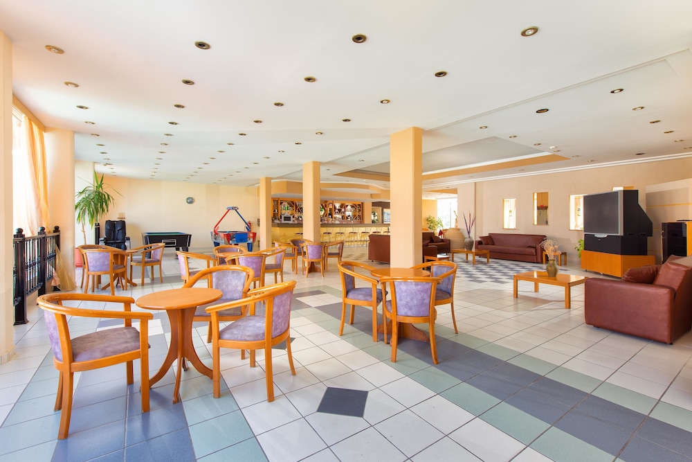 Bayside Hotel Katsaras — Restaurant & bars in Kremasti, South Aegean