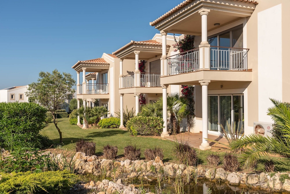 Vale da Lapa Village Resort — Hotel building in Carvoeiro, Faro