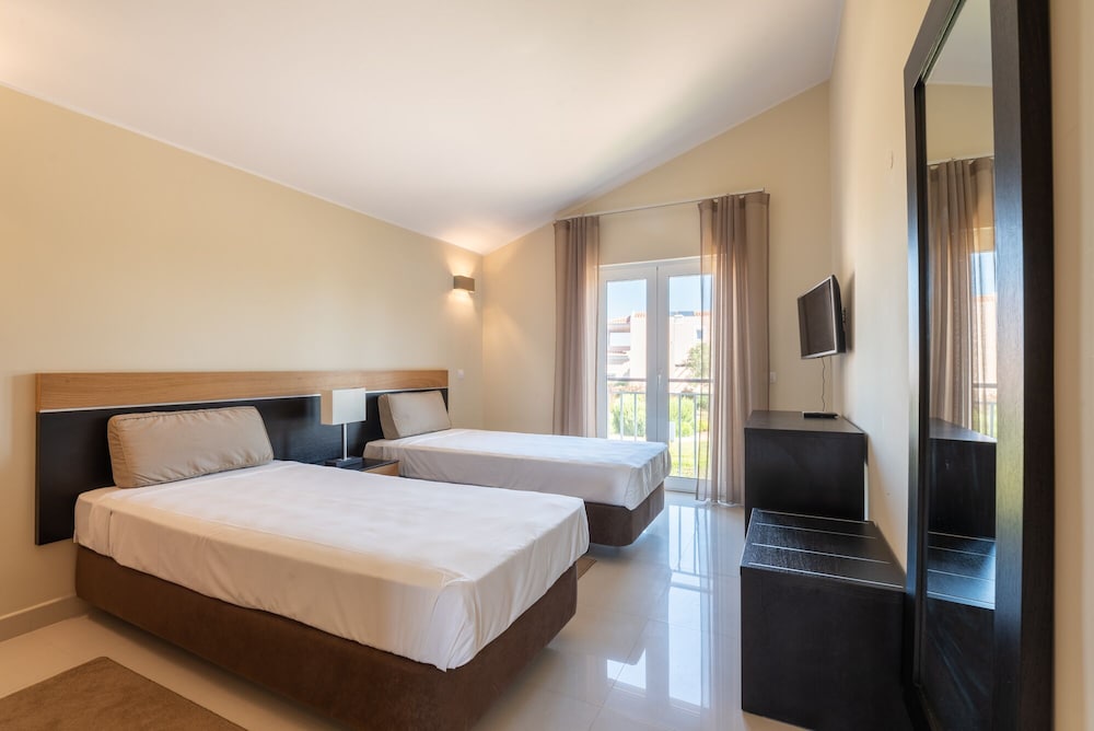 Vale da Lapa Village Resort — Hotel rooms in Carvoeiro, Faro