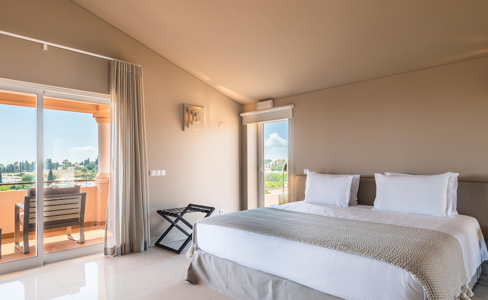 Vale da Lapa Village Resort — Hotel rooms in Carvoeiro, Faro