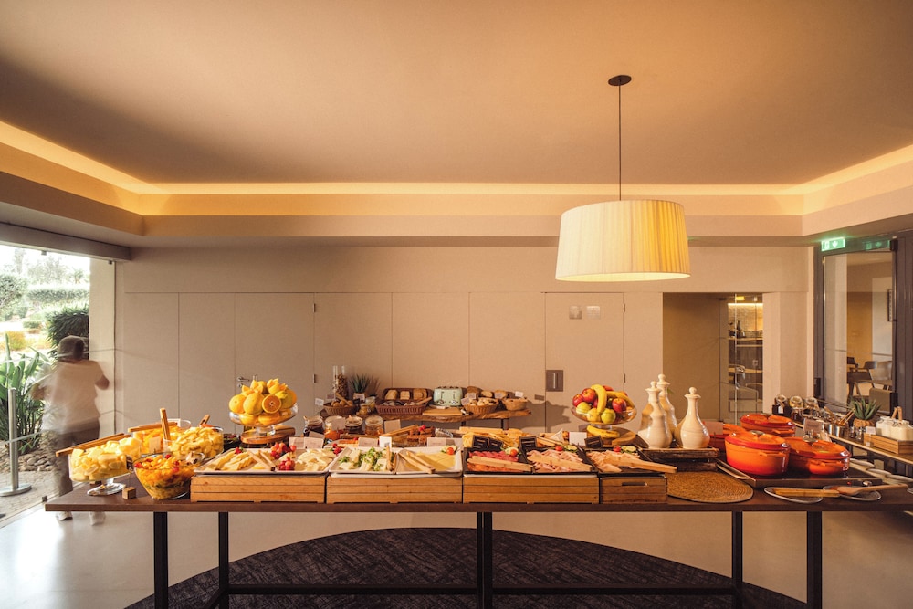 Vale da Lapa Village Resort — Restaurant & bars in Carvoeiro, Faro