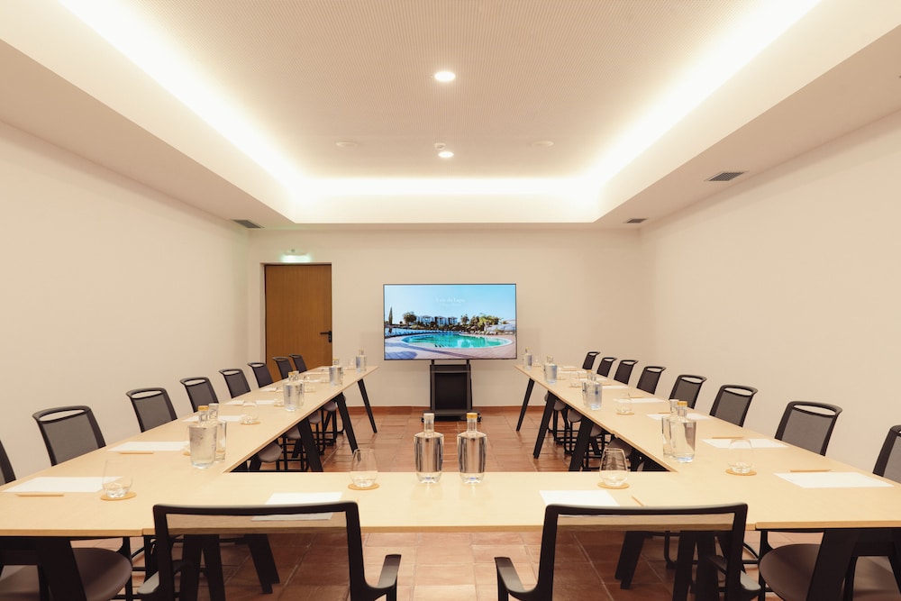 Vale da Lapa Village Resort — Hotel building in Carvoeiro, Faro